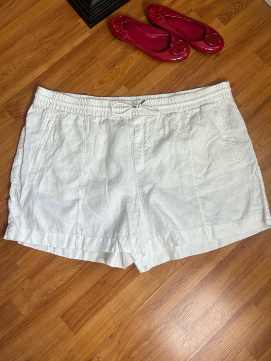 Athleta Pants - Athleta white shorts size 26 plus 100% linen natural fibers drawstring